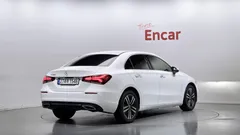 2022 Mercedes-Benz A-Class A220 Sedan — фото 2