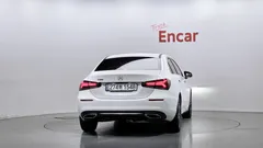 2022 Mercedes-Benz A-Class A220 Sedan — фото 4