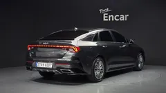 2022 Kia K5 Signature — фото 2