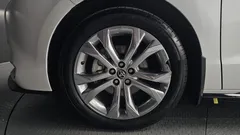 2022 Toyota Sienna 2.5 Hybrid 2WD, белый — фото 5