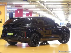 2023 BMW XM 4.4, чёрный — фото 2