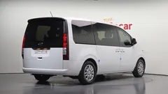 2022 Hyundai Staria Tourer 9-Seater — фото 2