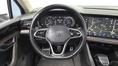 2023 Volkswagen Touareg 3.0 TDI Prestige — фото 17