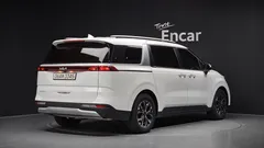 2023 Kia Carnival Diesel 9-Seater Prestige — фото 2