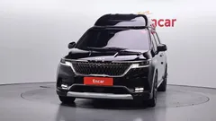 2023 Kia Carnival Diesel 7-Seater Hi-Limousine — фото 3