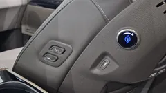 2023 Kia Carnival Diesel 7-Seater Hi-Limousine — фото 16
