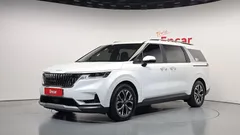 2023 Kia Carnival Diesel 9-Seater Prestige — фото 1