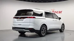 2023 Kia Carnival Diesel 9-Seater Prestige — фото 2