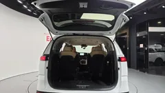 2023 Kia Carnival Diesel 9-Seater Prestige — фото 20