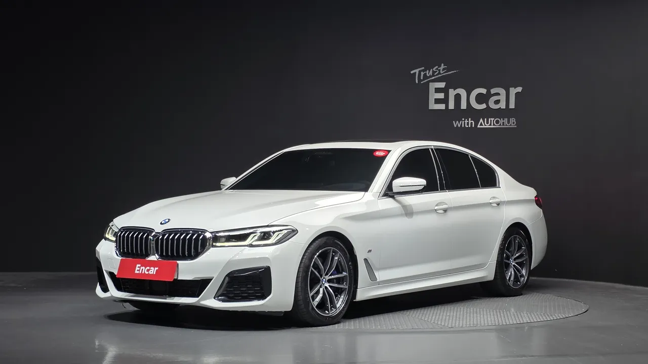 2023 BMW 5-Series 520i M Sport