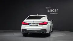 2023 BMW 5-Series 520i M Sport — фото 4