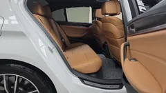 2023 BMW 5-Series 520i M Sport — фото 11