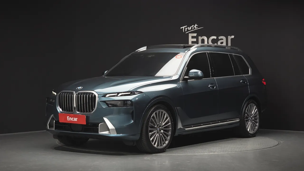 2023 BMW X7 xDrive 40i Design Pure Excellence 6-Seater