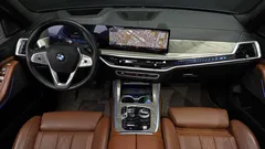 2023 BMW X7 xDrive 40i Design Pure Excellence 6-Seater — фото 7