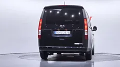 2023 Hyundai Staria Cargo 5-Seater — фото 4
