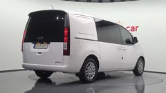 2022 Hyundai Staria Cargo 5-Seater, белый — фото 2