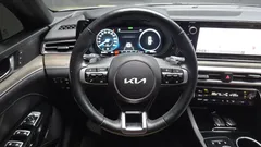 2022 Kia K5 Signature — фото 13