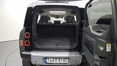 2023 Land Rover Defender 110 D250 SE — фото 20