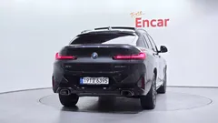 2023 BMW X4 xDrive20i M Sport — фото 4