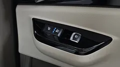 2023 Kia Carnival Gasoline 9-Seater Hi-Limousine — фото 18
