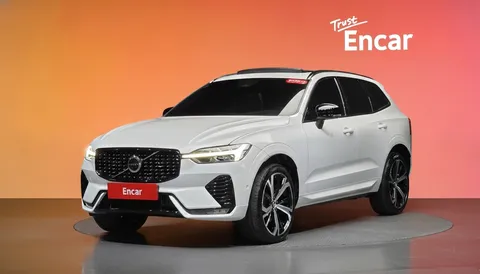 2022 Volvo XC60 B6 R-Design