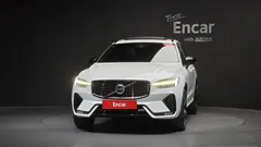 2022 Volvo XC60 B6 R-Design, белый — фото 3