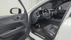 2022 Volvo XC60 B6 R-Design, белый — фото 10