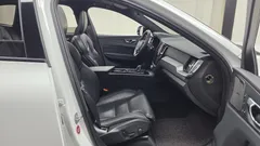 2022 Volvo XC60 B6 R-Design, белый — фото 11