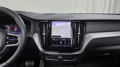 2022 Volvo XC60 B6 R-Design, белый — фото 14