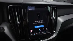 2022 Volvo XC60 B6 R-Design, белый — фото 17