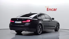 2022 BMW 5-Series 520i M Sport — фото 2