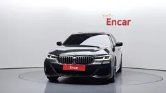2022 BMW 5-Series 520i M Sport — фото 3