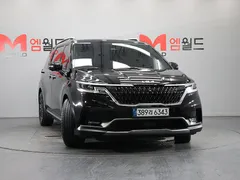2023 Kia Carnival Diesel 9-Seater Signature — фото 2