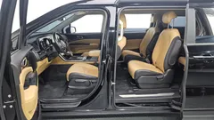 2022 Kia Carnival Diesel 9-Seater Prestige — фото 17