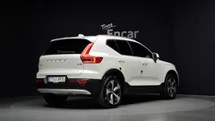 2023 Volvo XC40 B4 Ultimate Bright — фото 2