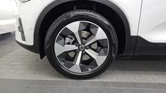 2023 Volvo XC40 B4 Ultimate Bright — фото 5