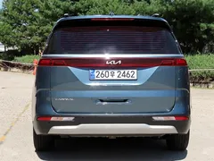 2023 Kia Carnival Diesel 9-Seater Prestige — фото 4