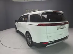 2023 Kia Carnival Diesel 9-Seater Prestige — фото 2
