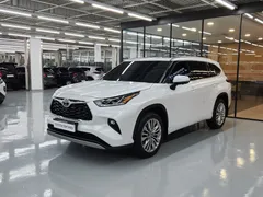 2025 Toyota Highlander 2.5 4WD Platimum — фото 12