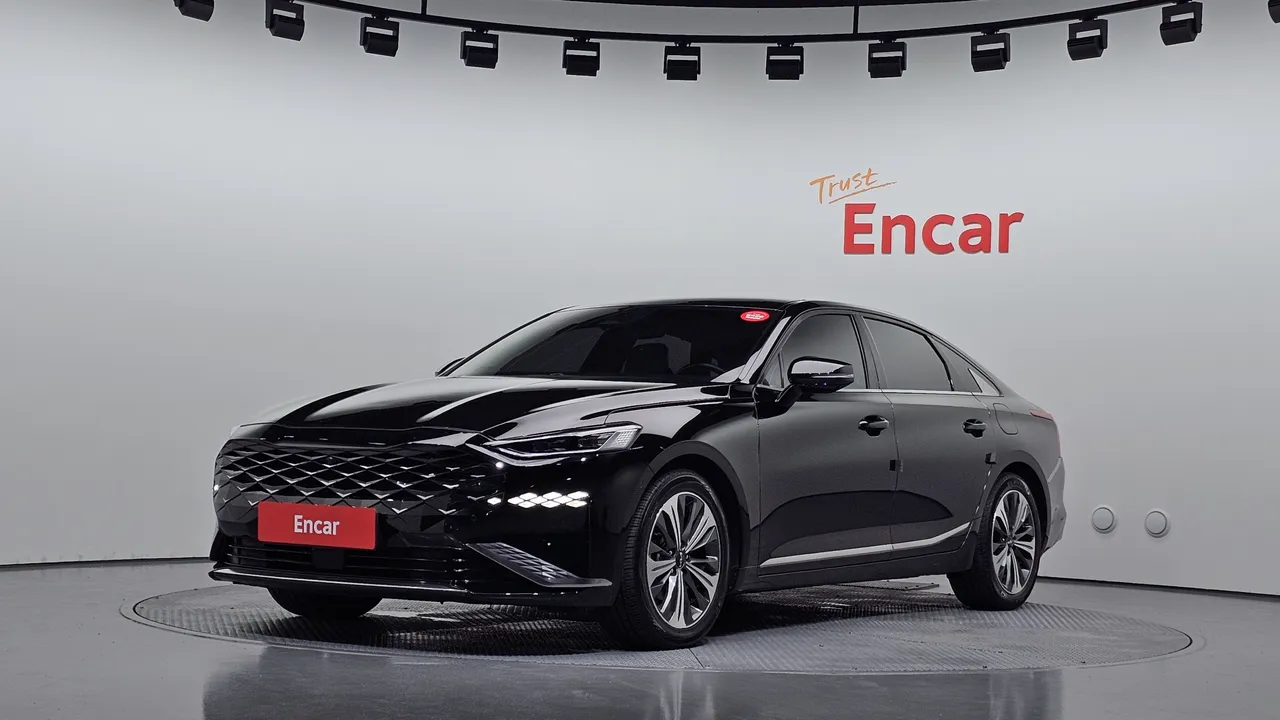 2022 Kia K8 Signature
