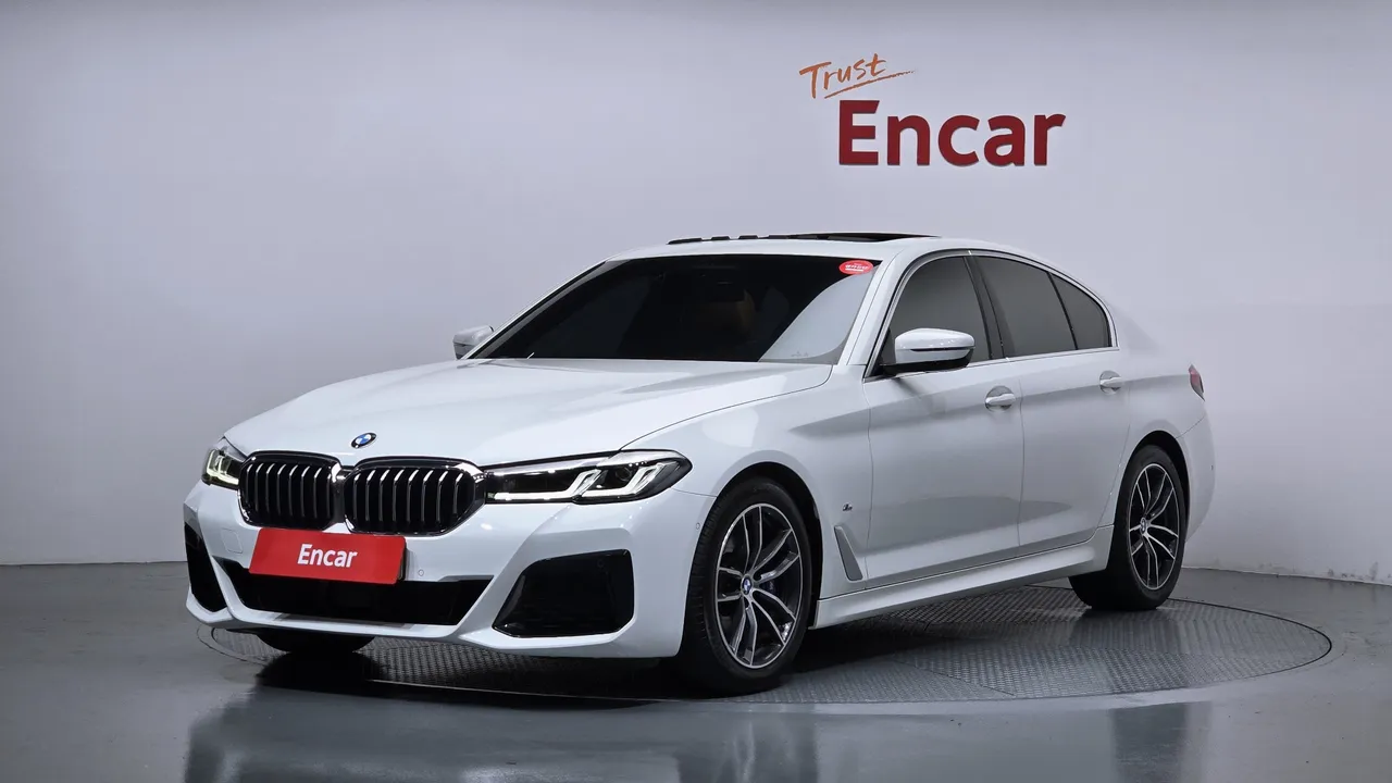 2023 BMW 5-Series 520i M Sport