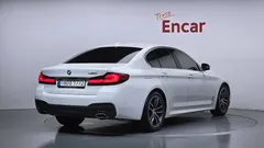 2023 BMW 5-Series 520i M Sport — фото 2