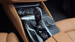 2023 BMW 5-Series 520i M Sport — фото 9