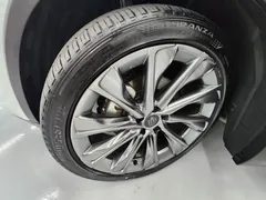 2023 Toyota Crown 2.5 4WD Hybrid, белый — фото 20