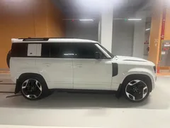 2023 Land Rover Defender 110 D250 SE — фото 12
