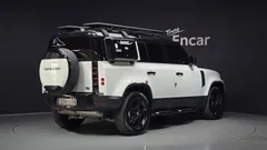 2023 Land Rover Defender 110 D250 SE — фото 2