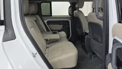 2023 Land Rover Defender 110 D250 SE — фото 11