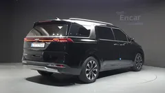 2023 Kia Carnival Diesel 9-Seater Signature — фото 2
