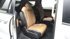 2023 Kia Carnival Diesel 9-Seater Prestige — фото 12