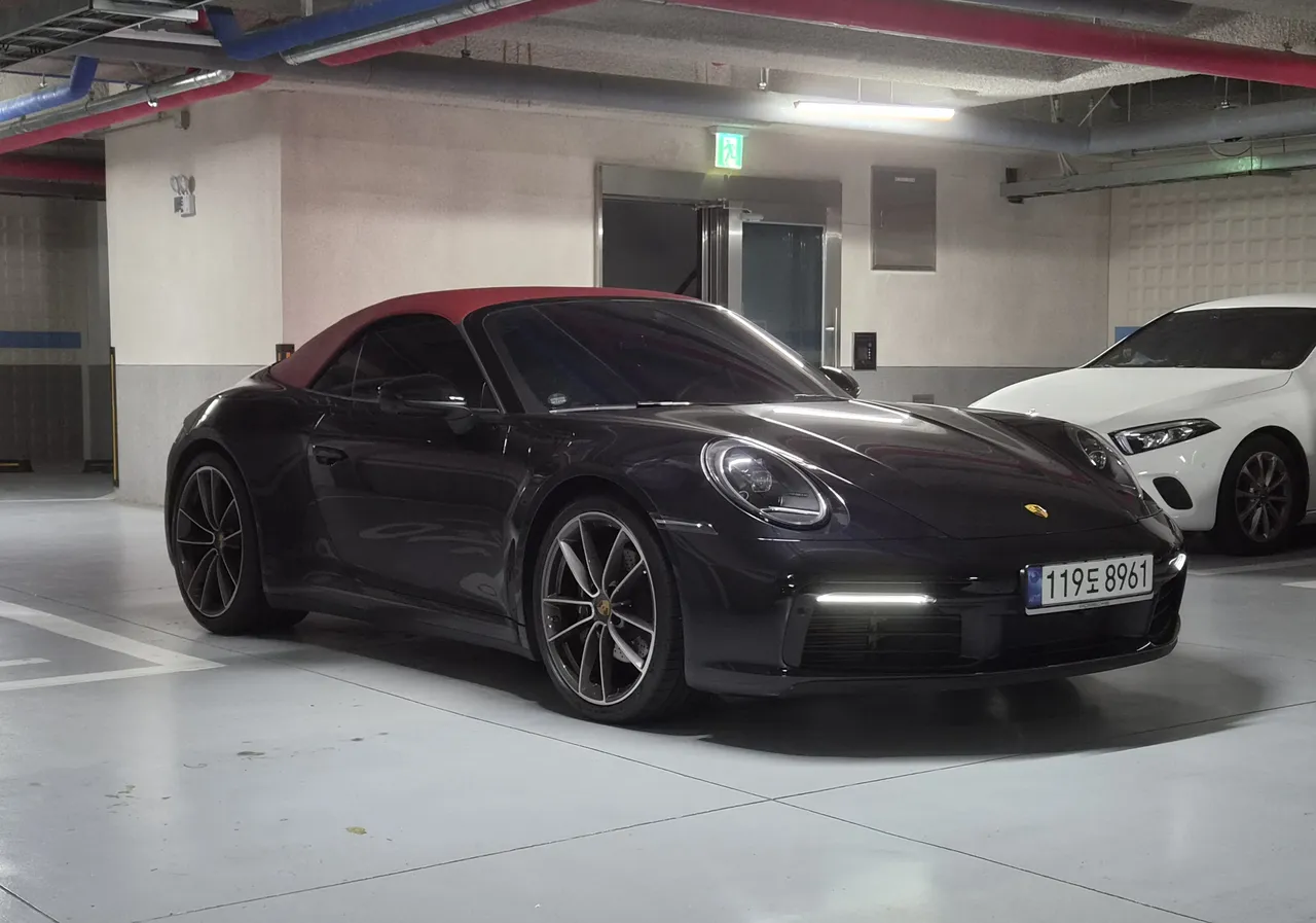 2023 Porsche 911 Carrera Cabriolet